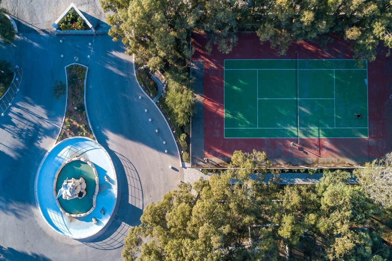 Pegasos Deluxe Beach Hotel Faliraki Exterior foto Aerial view of the tennis courts