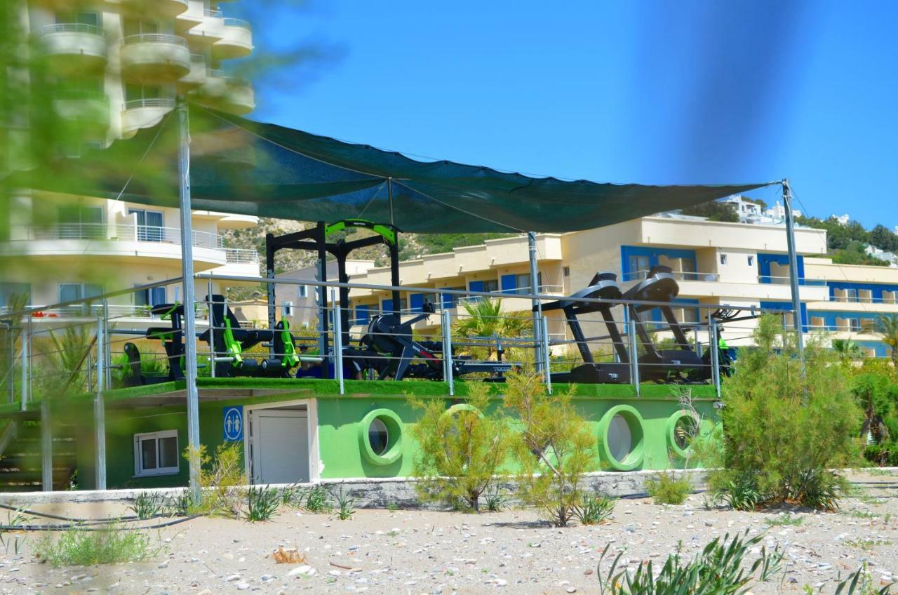 Pegasos Deluxe Beach Hotel Faliraki Exterior foto The outdoor gym at the hotel